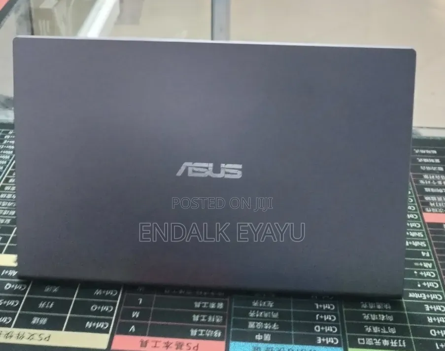 New Laptop Asus Vivobook 15 8GB Intel Core i3 SSD 256GB