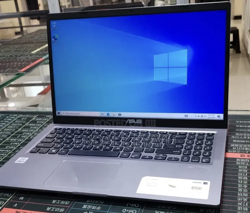 New Laptop Asus Vivobook 15 8GB Intel Core i3 SSD 256GB