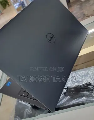 New Laptop Dell Vostro 15 3000 16GB Intel Core i5 SSD 512GB