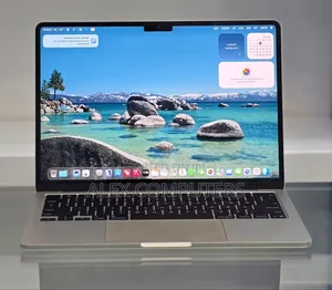 New Laptop Apple MacBook 16GB Apple M4 SSD 256GB