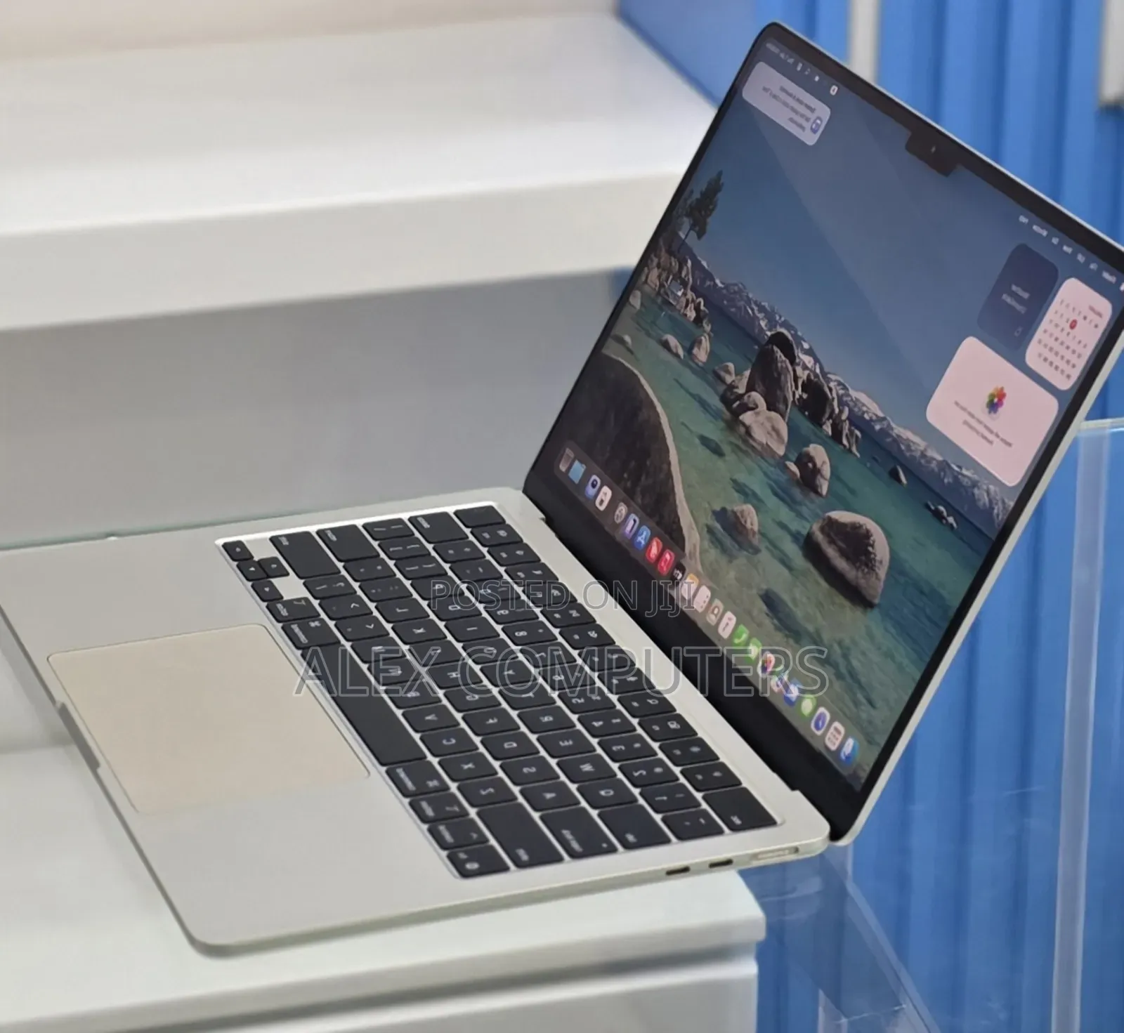 New Laptop Apple MacBook 16GB Apple M4 SSD 256GB