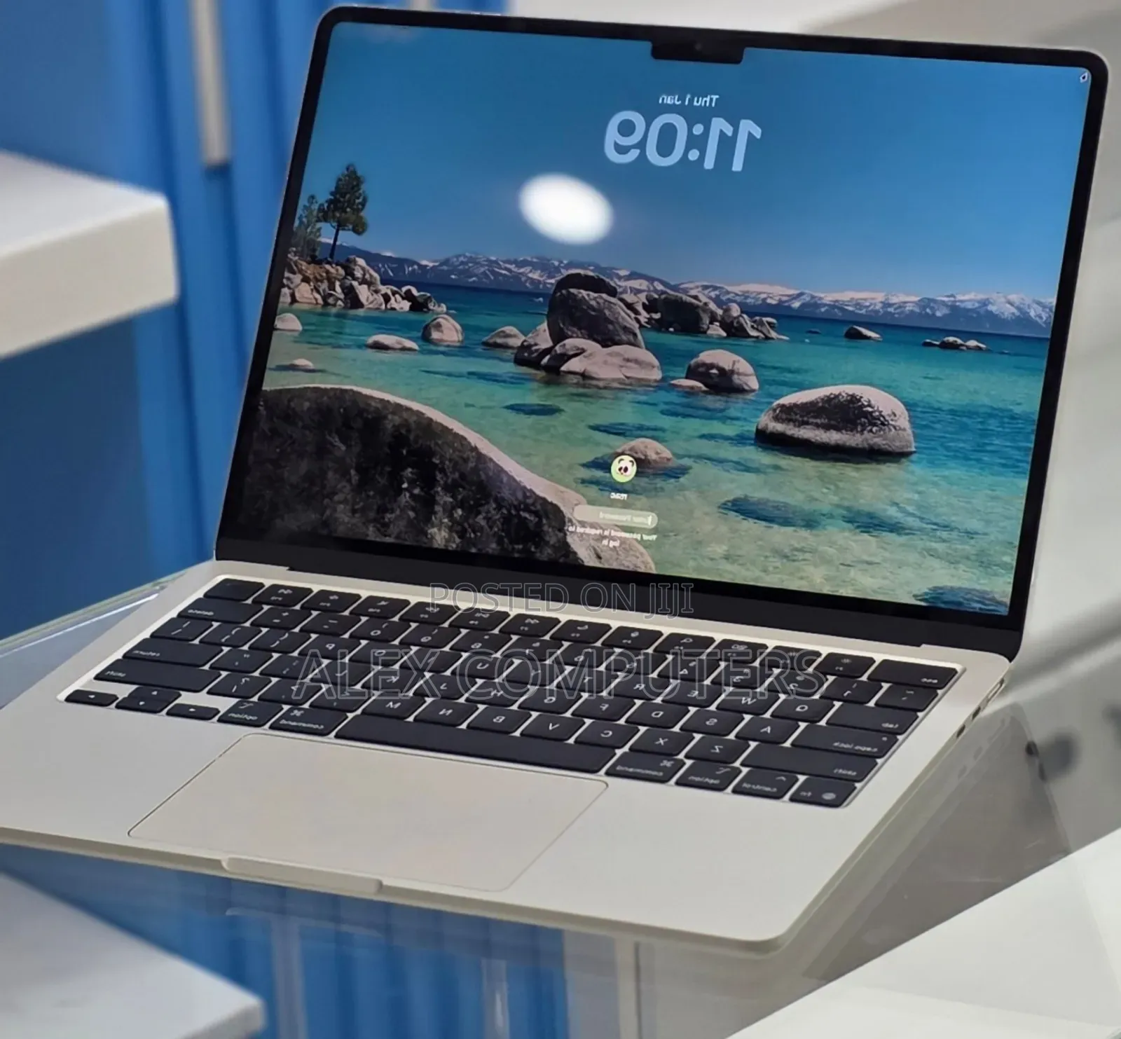 New Laptop Apple MacBook 16GB Apple M4 SSD 256GB