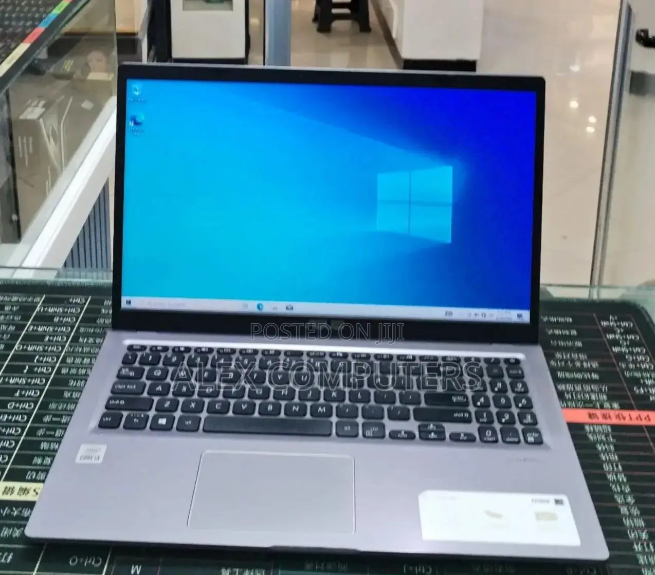 New Laptop Asus Vivobook 14 8GB Intel Core i3 SSD 256GB