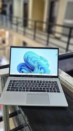 New Laptop HP EliteBook 840 G8 16GB Intel Core i5 SSD 512GB