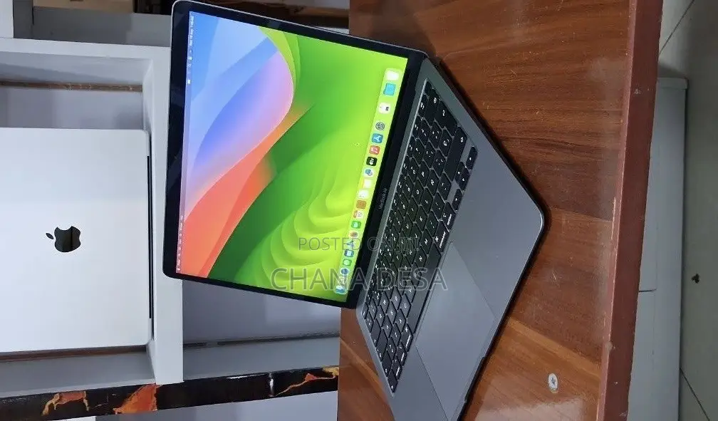 New Laptop Apple MacBook Air 2020 8GB Intel Core i5 SSD 512GB