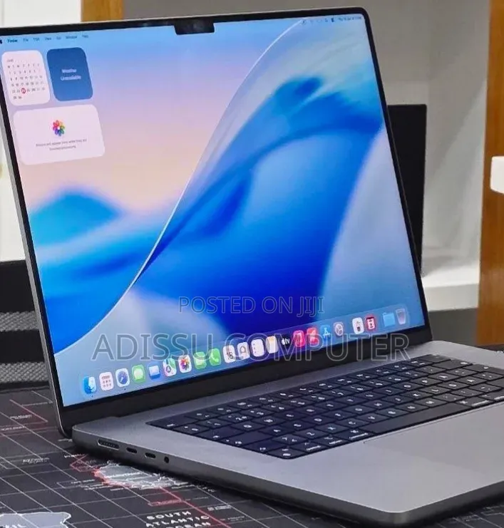 New Laptop Apple MacBook Pro 2021 M1 32GB Apple M1 Max SSD 512GB