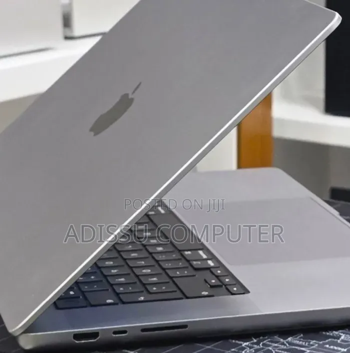 New Laptop Apple MacBook Pro 2021 M1 32GB Apple M1 Max SSD 512GB