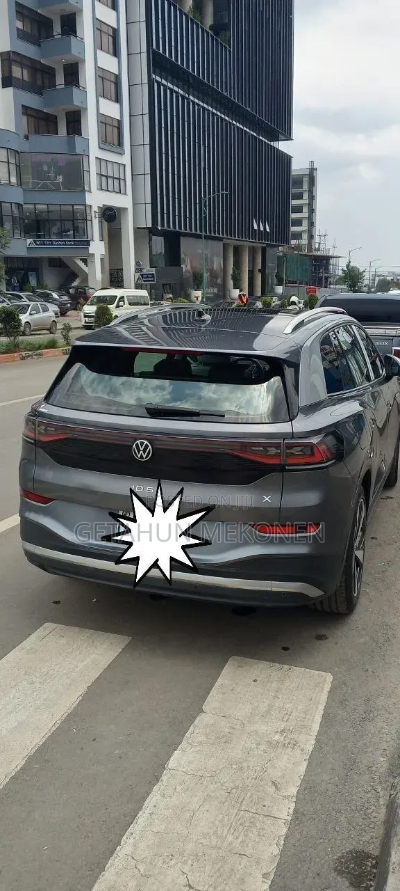 Volkswagen ID.6 2023 Gray
