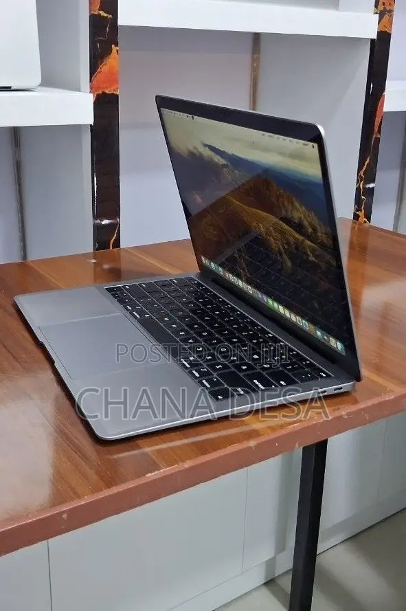 New Laptop Apple MacBook Air 2019 8GB Intel Core i5 SSD 128GB