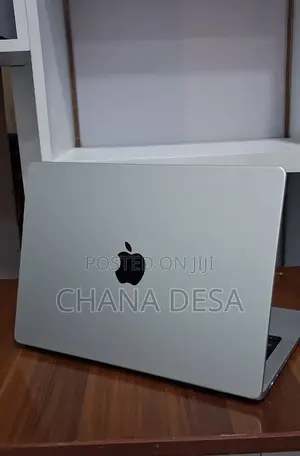 New Laptop Apple MacBook Pro 2024 M4 16GB Apple M4 Pro SSD 512GB