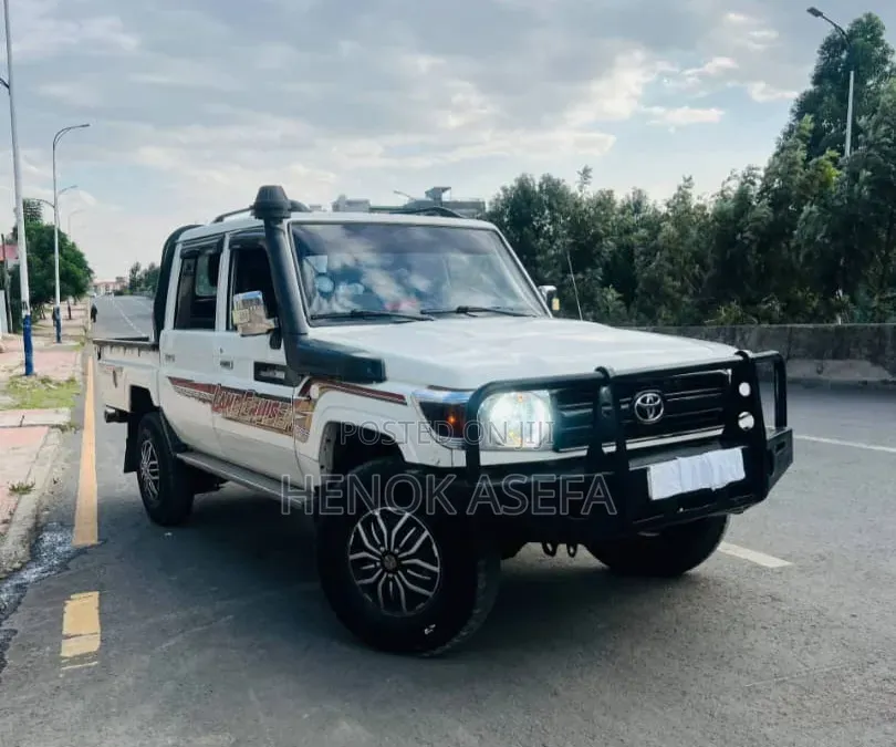 Toyota Land Cruiser 2020 White