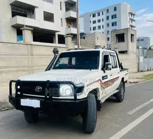 Toyota Land Cruiser 2020 White