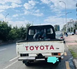 Toyota Land Cruiser 2020 White