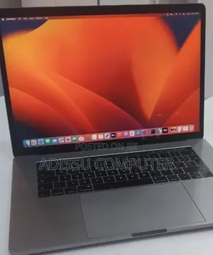 New Laptop Apple MacBook Pro 2017 16GB Intel Core i7 SSD 512GB