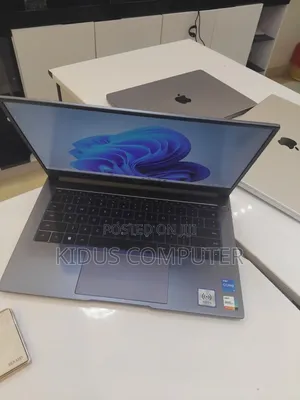 New Laptop Huawei 16GB Intel Core i5 SSD 512GB