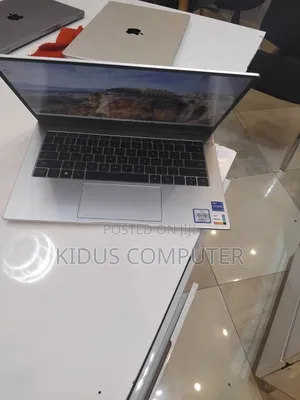 New Laptop Huawei 16GB Intel Core i7 SSD 512GB