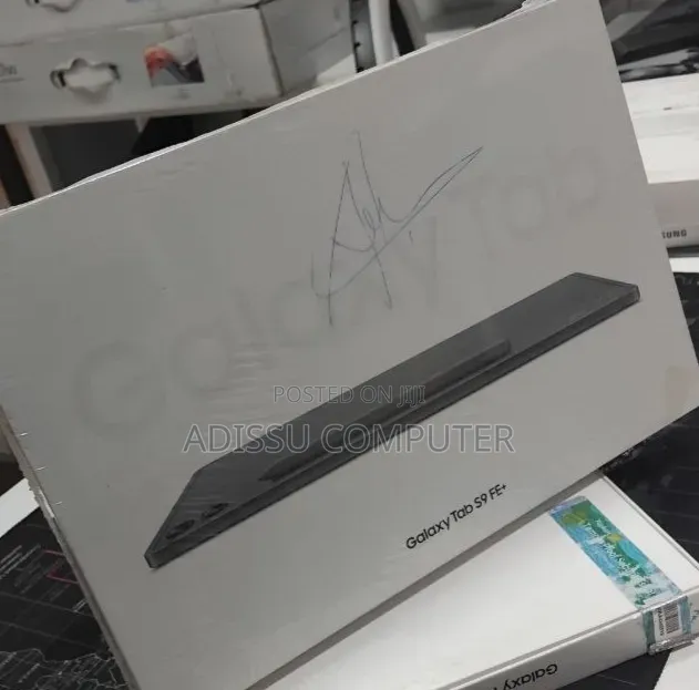 New Laptop Samsung Galaxy Book 2 8GB Intel Core i5 SSD 128GB