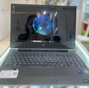 New Laptop Lenovo LOQ 15AHP10 16GB AMD Ryzen 7 SSD 512GB