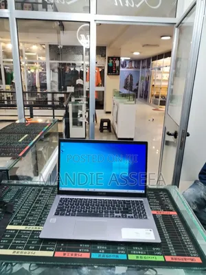 New Laptop Asus VivoBook 15 X505BA 8GB Intel Core i3 SSD 256GB