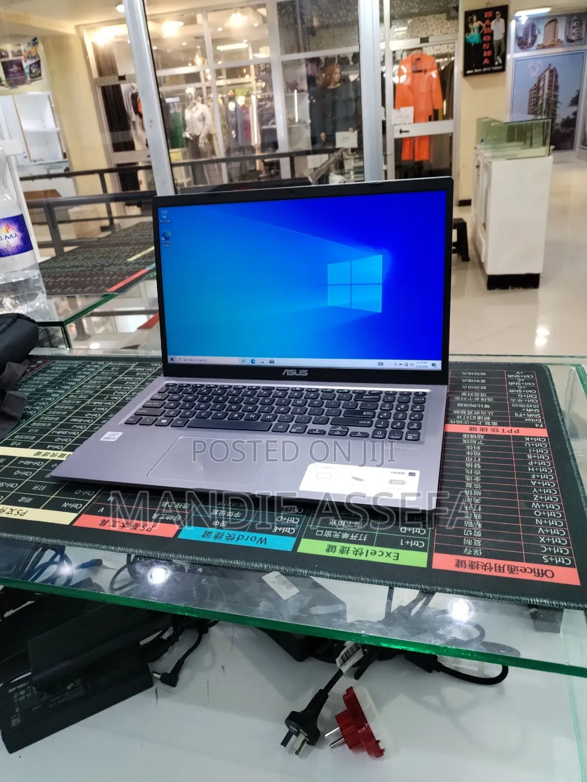 New Laptop Asus VivoBook 15 X505BA 8GB Intel Core i3 SSD 256GB