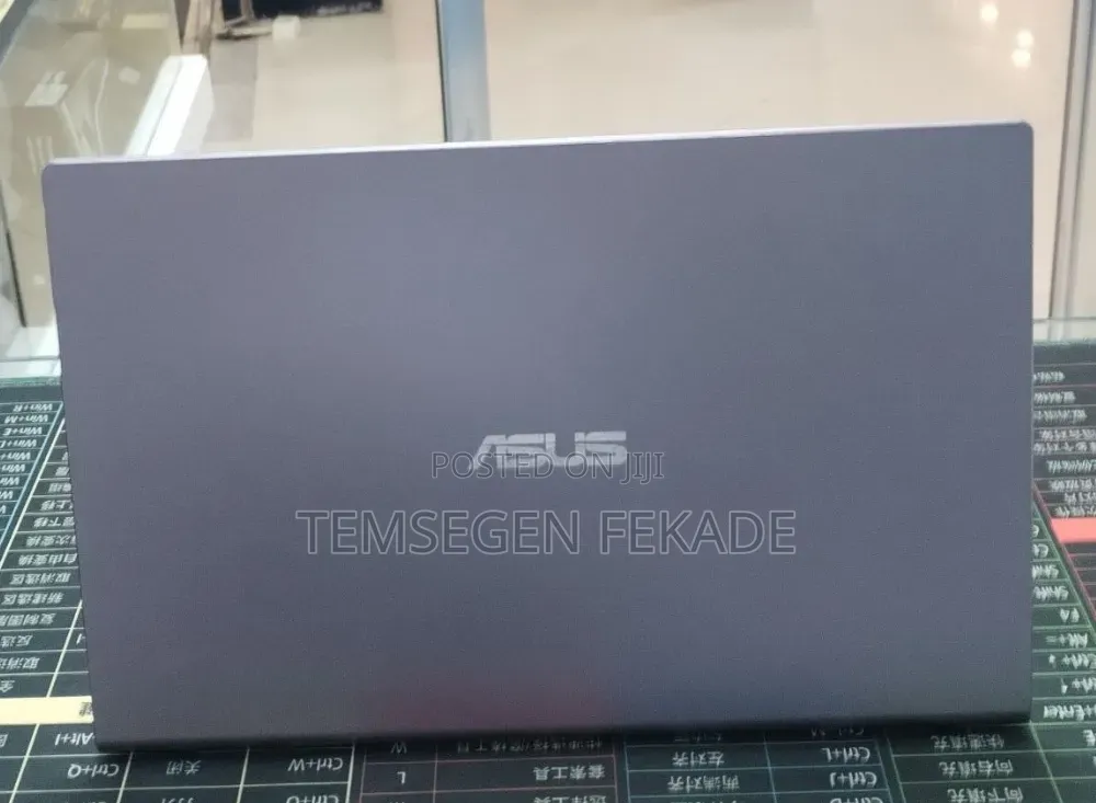 New Laptop Asus VivoBook 15 X505BA 8GB Intel Core i3 SSD 256GB