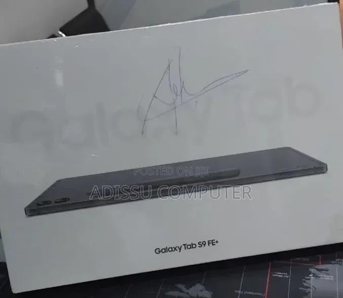 New Laptop Samsung Galaxy Book 2 8GB Intel Core i5 SSD 128GB