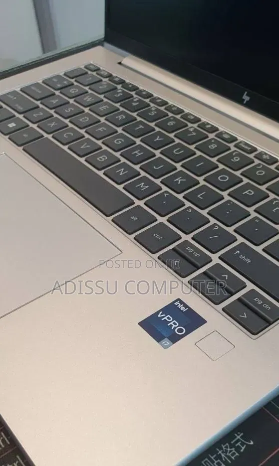 New Laptop HP EliteBook 840 G10 16GB Intel Core i7 SSD 1T