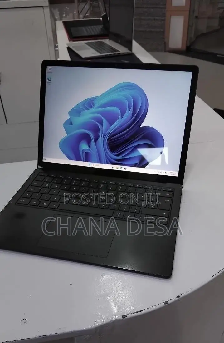 New Laptop Microsoft Surface Laptop 4 16GB Intel Core i7 SSD 512GB