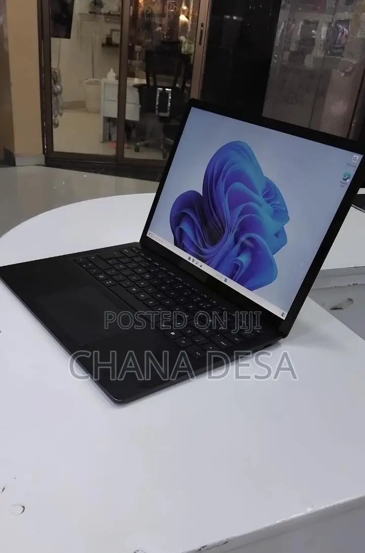 New Laptop Microsoft Surface Laptop 4 16GB Intel Core i7 SSD 512GB