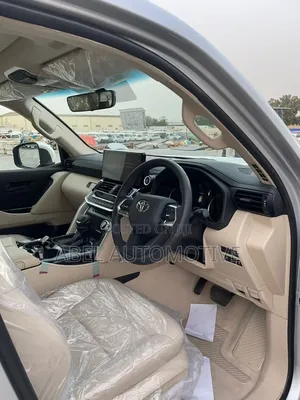 Toyota Land Cruiser 2022 Silver
