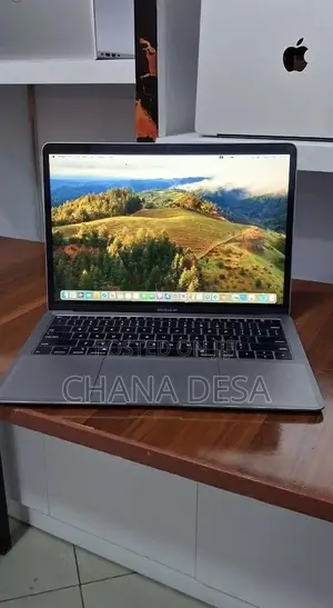 New Laptop Apple MacBook Air 2019 8GB Intel Core i5 SSD 128GB
