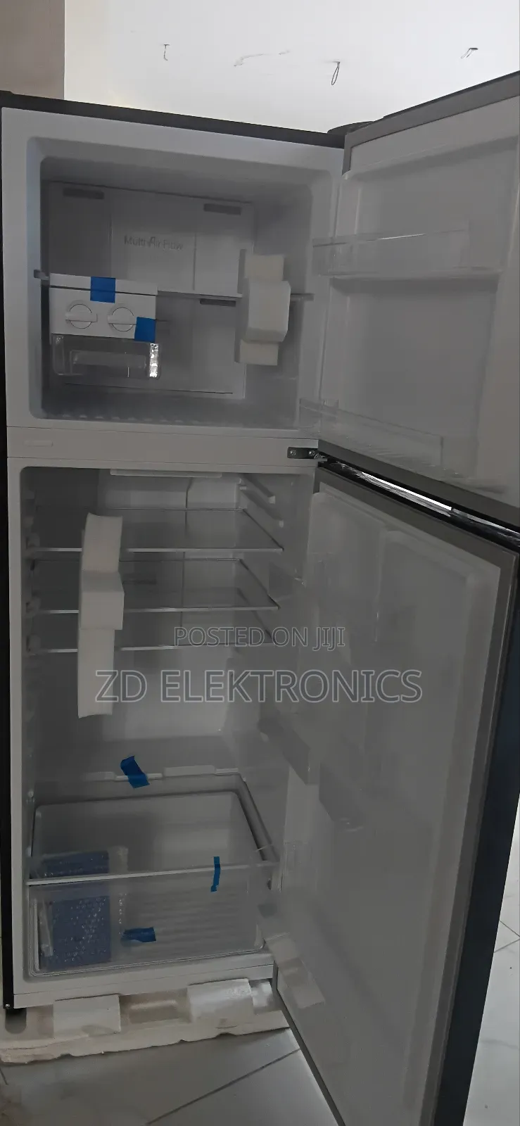 AkIRA MRF450REFrigerator Energy Saving