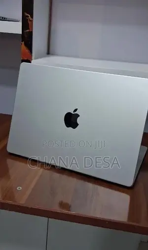 New Laptop Apple MacBook Pro 2024 M4 16GB Apple M4 Pro SSD 512GB
