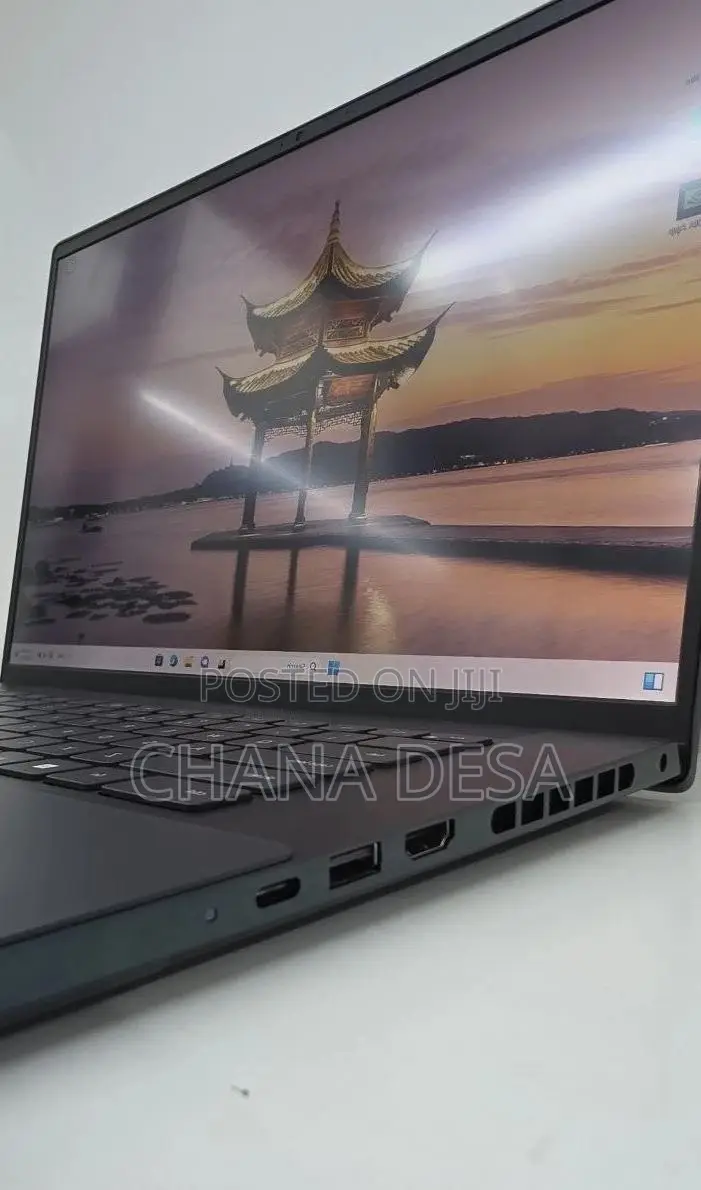 New Laptop Dell Inspiron 15 16GB Intel Core i7 SSD 512GB