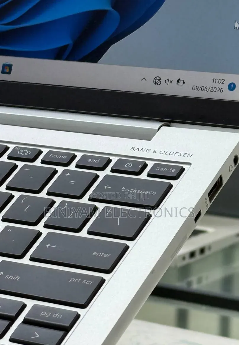 New Laptop HP EliteBook 830 G8 16GB Intel Core i5 SSD 512GB