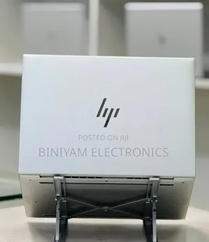 New Laptop HP EliteBook 830 G8 16GB Intel Core i5 SSD 512GB