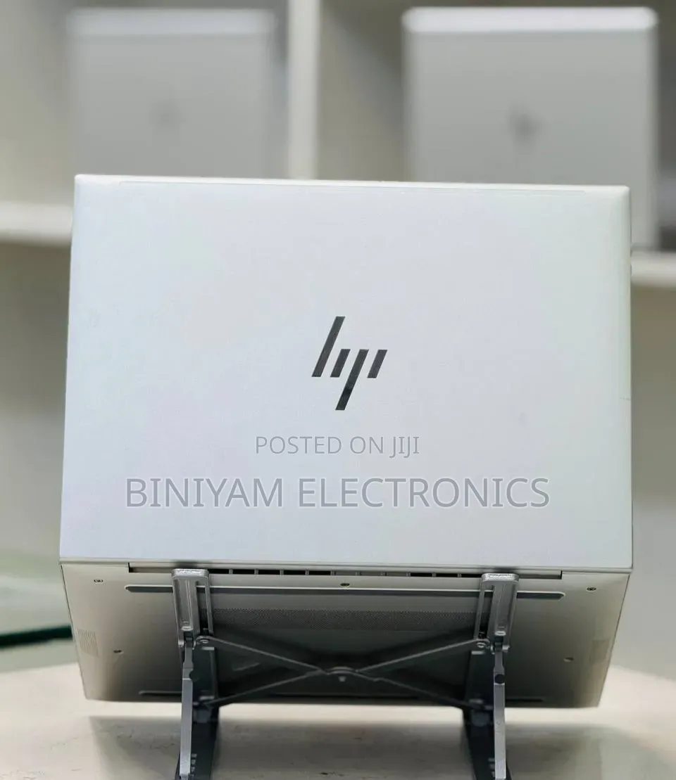 New Laptop HP EliteBook 830 G8 16GB Intel Core i5 SSD 512GB