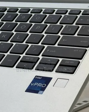 New Laptop HP EliteBook 830 G8 16GB Intel Core i5 SSD 512GB