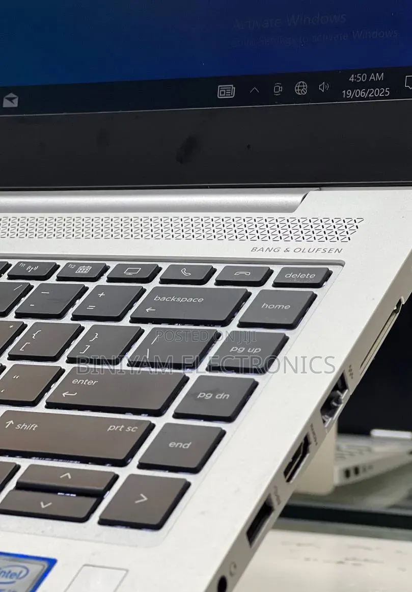 New Laptop HP EliteBook 840 G5 8GB Intel Core i5 SSD 256GB