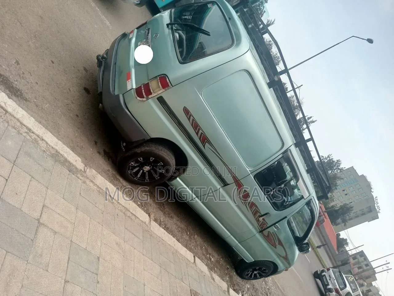 Toyota HiAce 2000 Blue