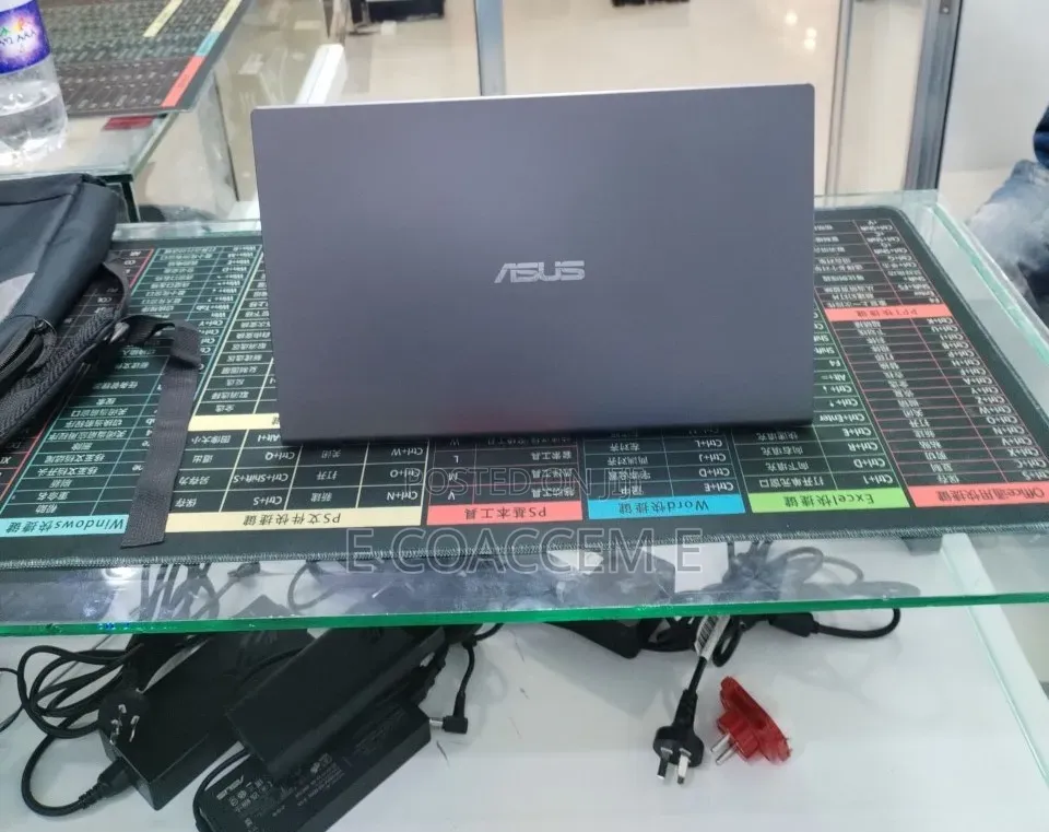 New Laptop Asus 8GB Intel Core i3 SSD 256GB