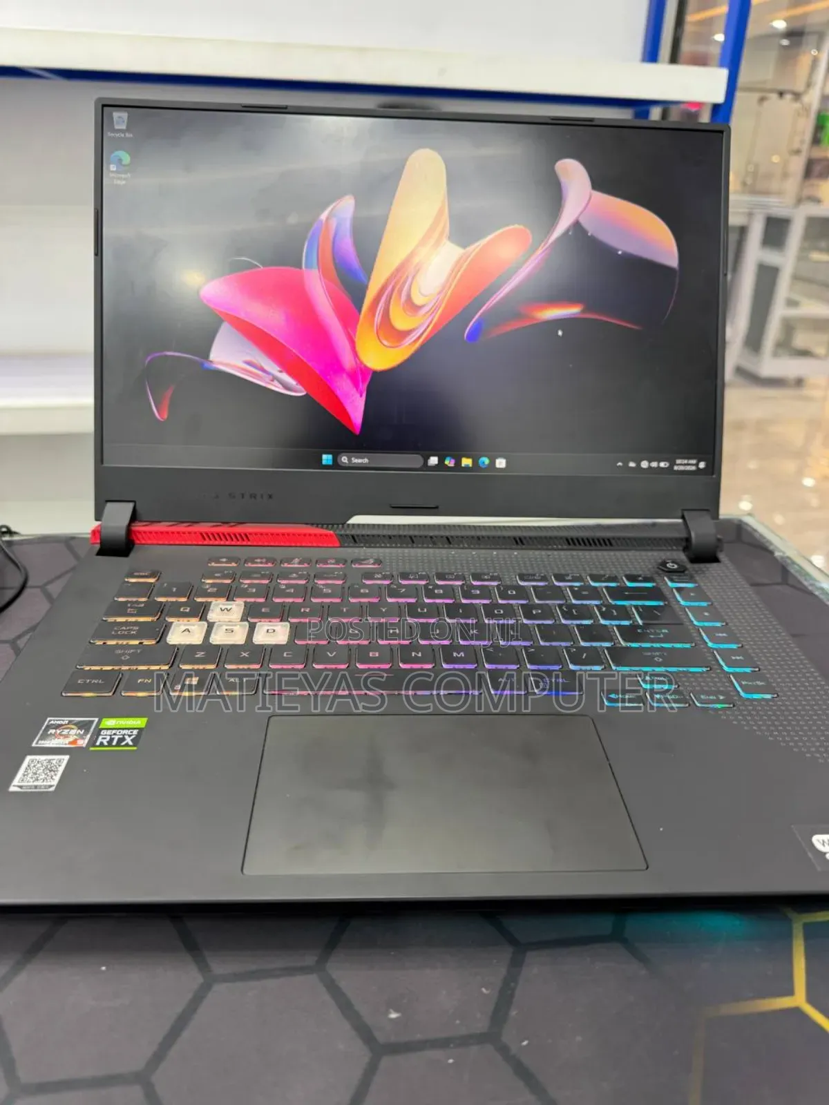 New Laptop Asus ROG Strix G15 16GB AMD Ryzen 9 SSD 512GB