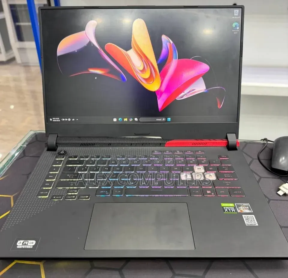 New Laptop Asus ROG Strix G15 16GB AMD Ryzen 9 SSD 512GB
