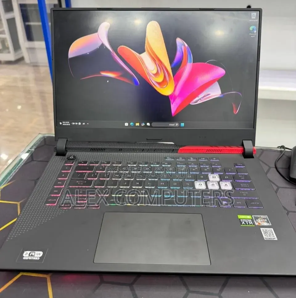 New Laptop Asus ROG Strix G15 16GB AMD Ryzen 9 SSD 512GB