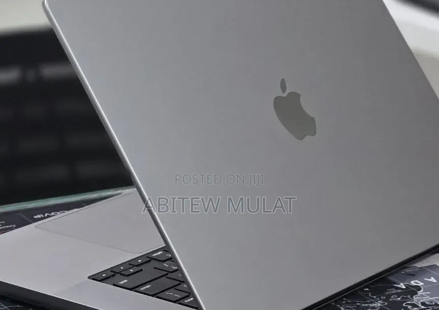 New Laptop Apple MacBook Pro 2021 M1 32GB Apple M1 Pro SSD 512GB