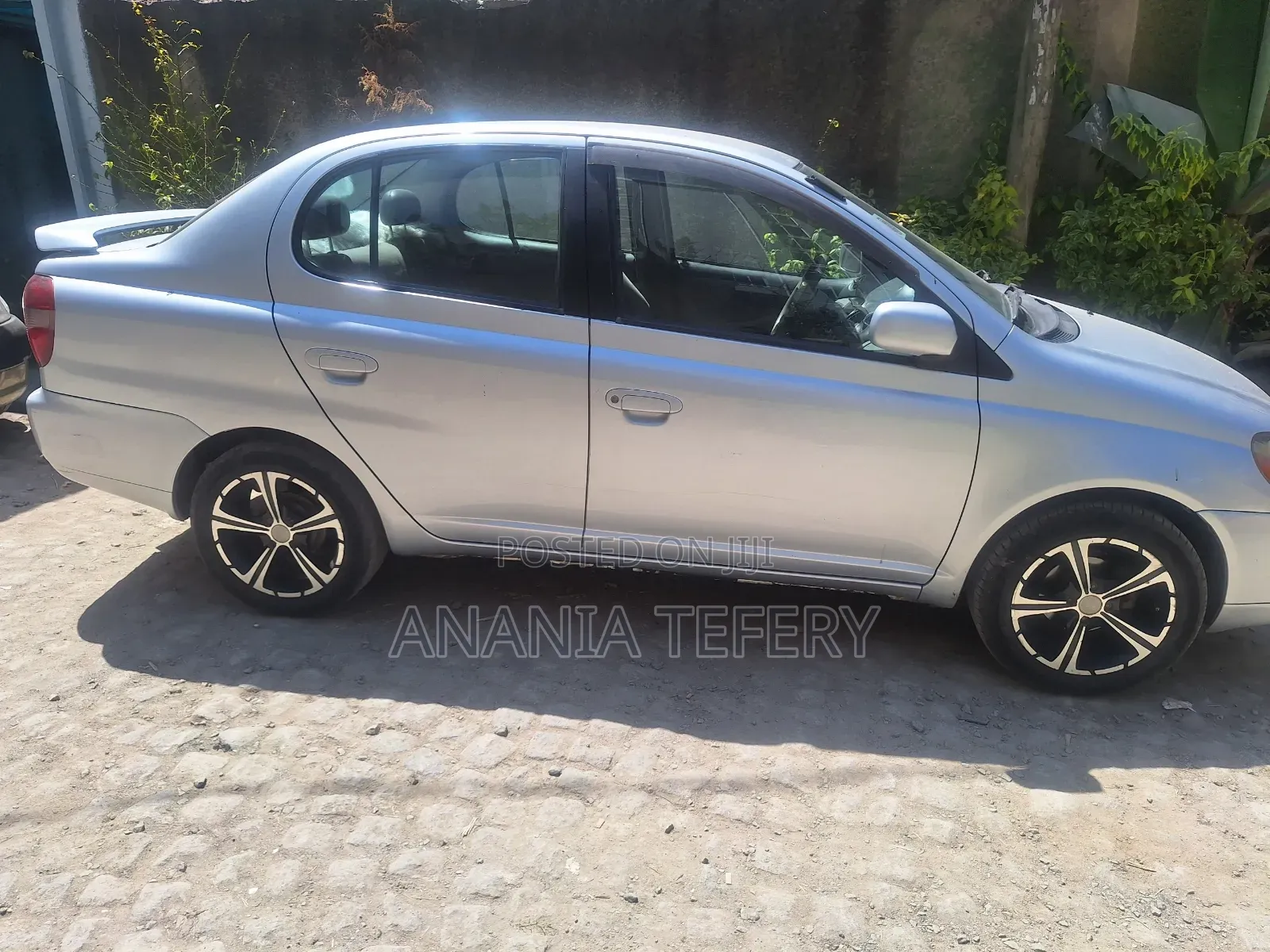 Toyota Platz 2001 Silver