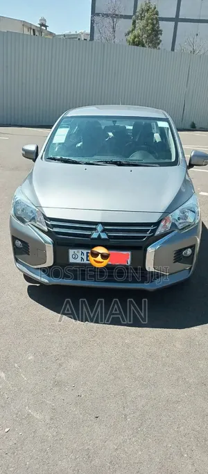 Mitsubishi Attrage 2020 Silver