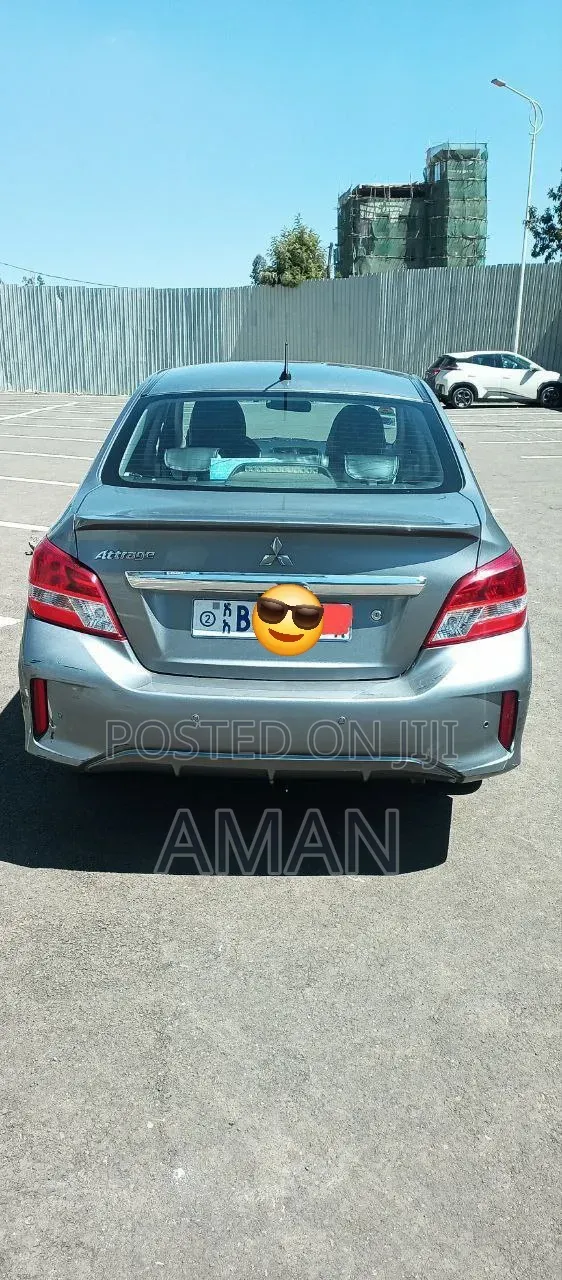 Mitsubishi Attrage 2020 Silver