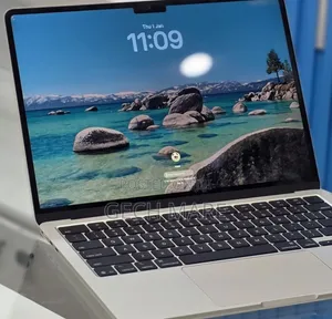 New Laptop Apple MacBook Air 2025 M4 16GB Apple M4 SSD 256GB
