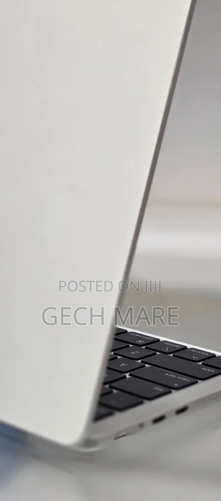 New Laptop Apple MacBook Air 2025 M4 16GB Apple M4 SSD 256GB